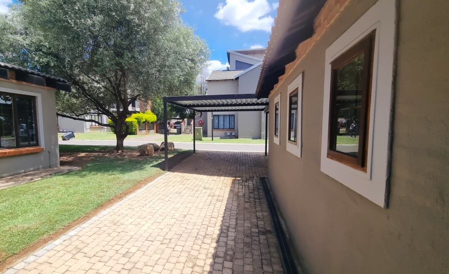 4 Bedroom Property for Sale in Waterval East North West